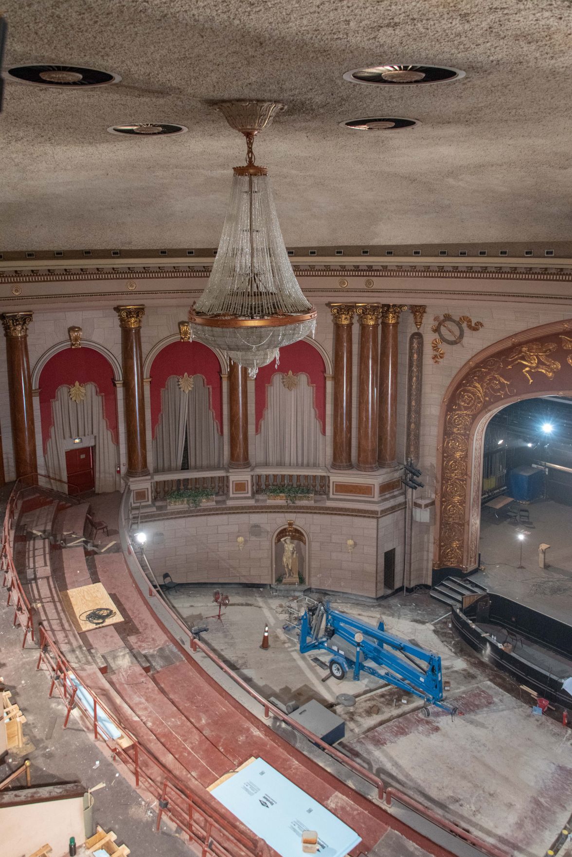 carolina-theatre-renovation-2018_42785383390_o.jpg